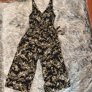 Summer jumpsuit black with yellow pattern